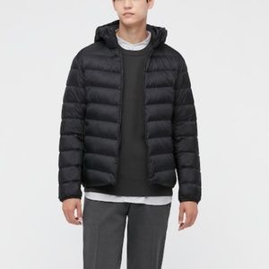 UNIQLO ULTRA LIGHTWEIGHT PUFFER JACKET - SIZE SMALL - BLACK